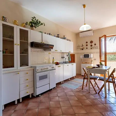 Sardiniare-Casa Tibidabo Daire *